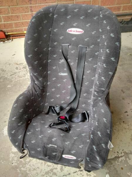Safe-n-sound Baby Restraint Car Seat in Good Condition