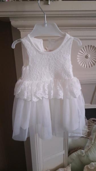 Designer kidz size 00 ivory lace party dress