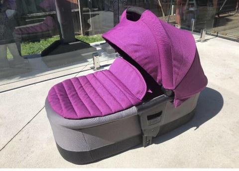 Britax affinity bassinet carrycot click'n'go travel system
