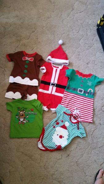 Christmas outfit bundle $8/lot