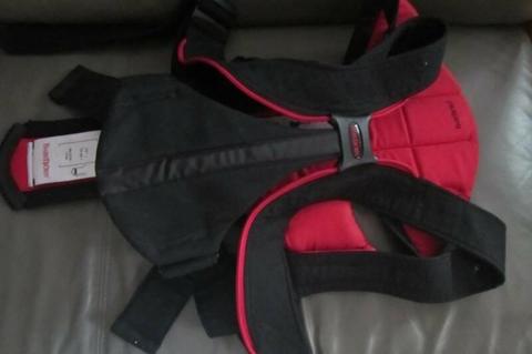 baby bjorn red and black baby carrier