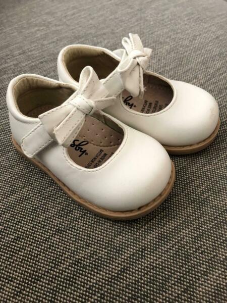 Grosby toddler shoes - girl