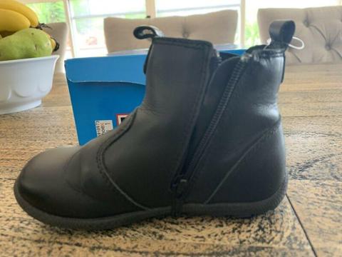 Toddler black boots