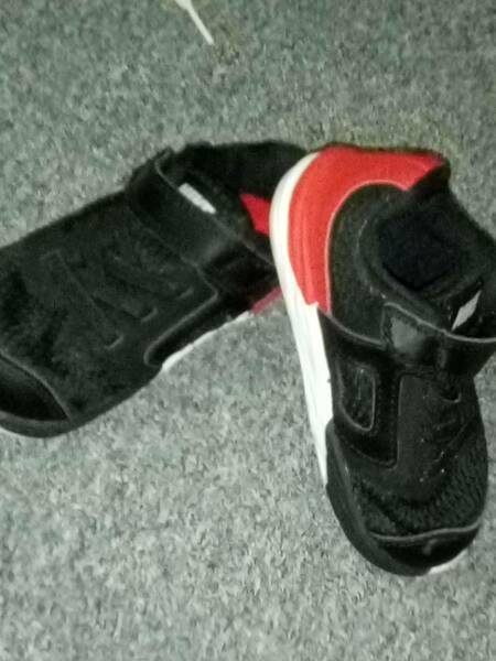 Nike baby black and red and white boys UK 5. 5 size
