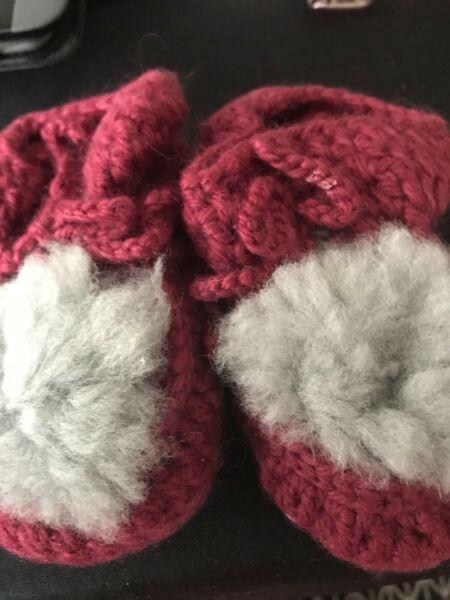SMALL CHILDS HAND CRAFTED LITTLE SLIPPERS