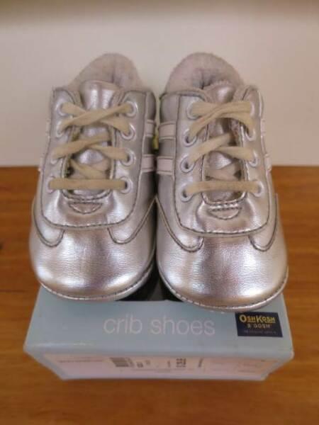 Osh Kosh Crib Shoes Size 6-9M Silver Preloved excellent used cond