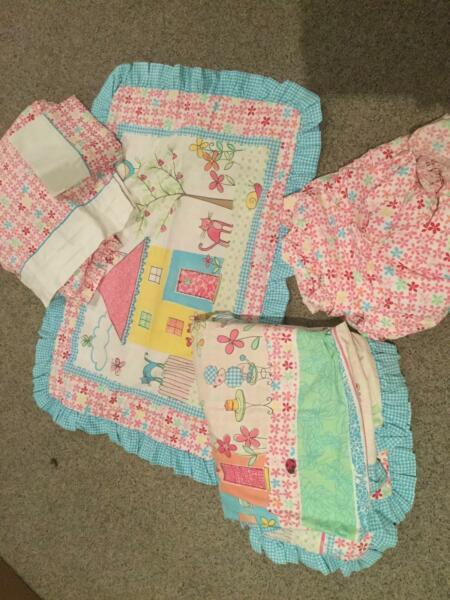 LIKE NEW Girls bed linen doona cover & sheet sets also FAIRY set
