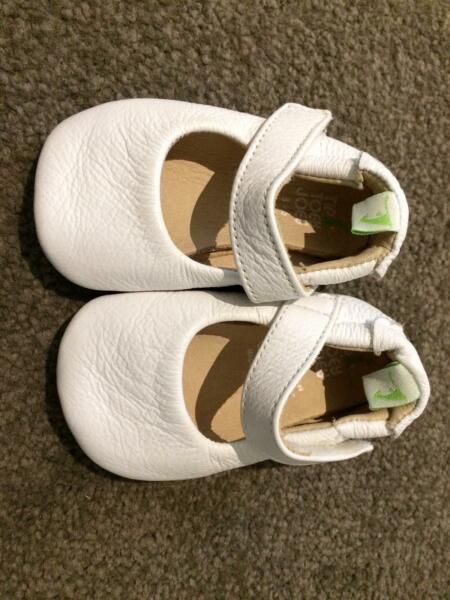 Tiptoe joey Baby shoes 3-6mths