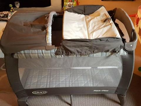 Graco deluxe travel cot with accessories