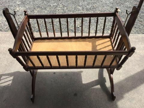 Timber Baby Bassinet