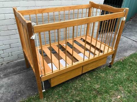 Side drop cot crib baby bed