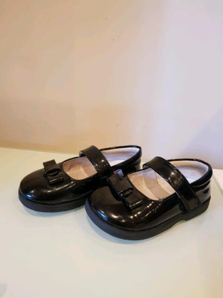 Freycoo shoes size AU 6