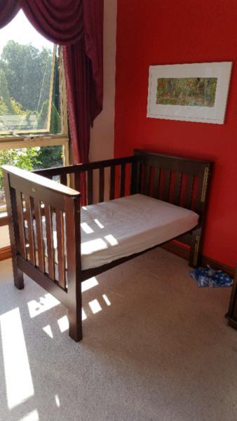 Melbourne Baby Furniture cot and tallboy/change table