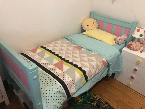 Child's bed (frame only)