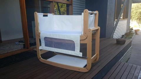 Snuz Pod 3 in 1 bassinet and co-sleeper