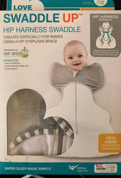 Love to dream hip harness swaddle