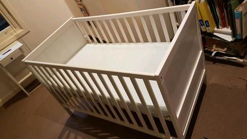Baby cot in good condition from ikea