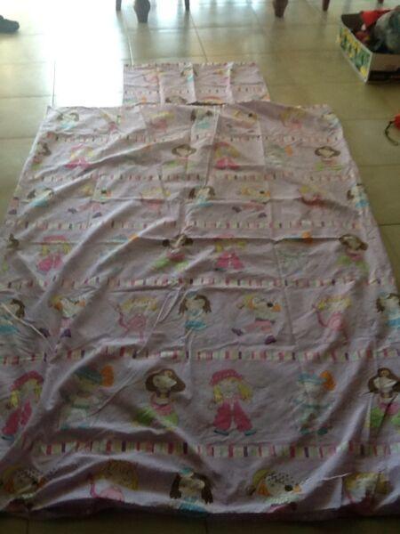 Girls single bed Donna cover