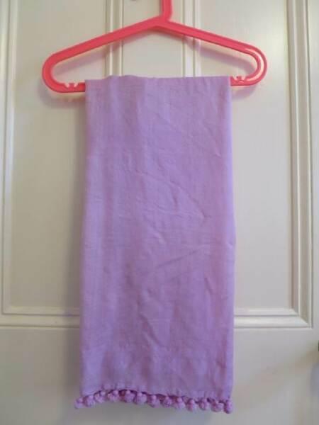 DLux Luxury Baby Wrap Lilac Pom Pom Preloved, excellent condition