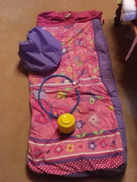 2 Girls inflatable sleeping bag