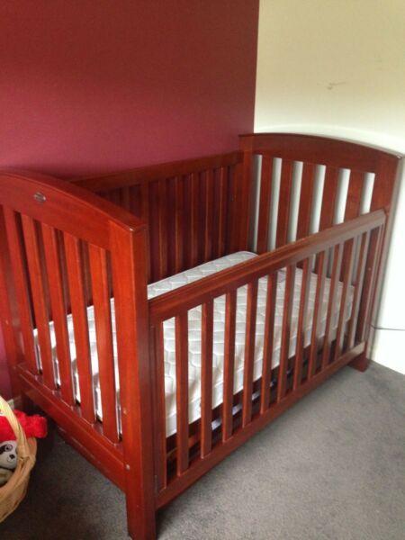 Cot, Change Table and Trundle in excellent condition