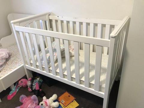 Baby cot - Deluxe Childcare Stirling