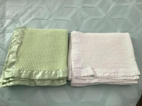 2 Bubba Blue waffle cotton cot blankets - white and green