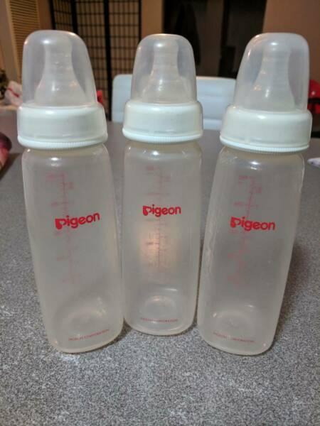 Pigeon milk bottle (best quality ) 3 bottles selling 5 dollars