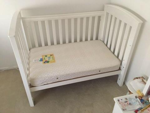 White Bertini Toddler Bed