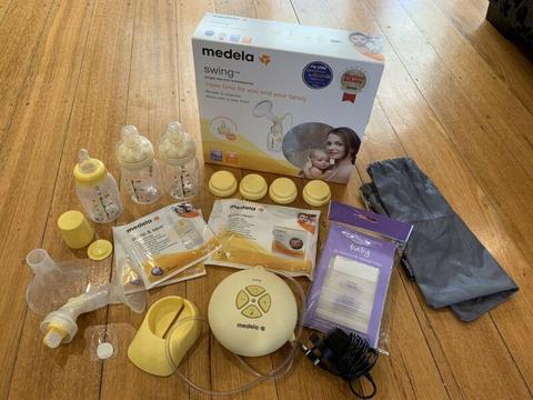 Medela Swing Electric breastpump with extras