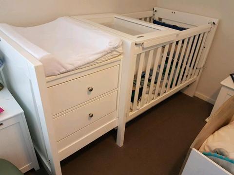 Grotime 6 in 1 Cot