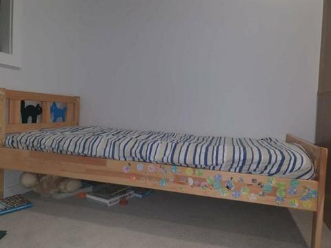 Ikea toddler bed with matress