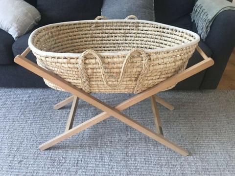 Mamas & Papas Moses basket with stand