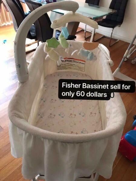 Fisher smoothing motions bassinet in good condition