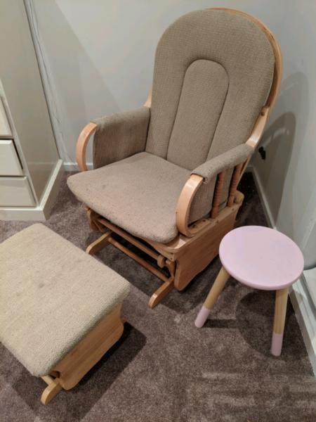 Rocking chair / feeding chair