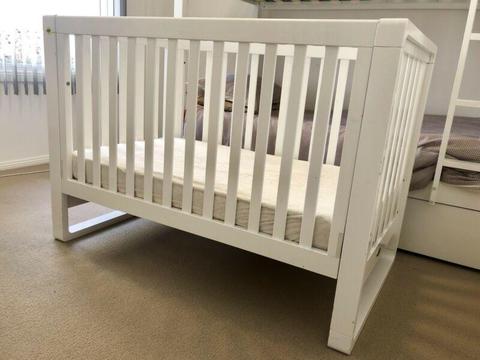 Bertini Baby Cot / Toddler Bed With Natural Latex Mattress