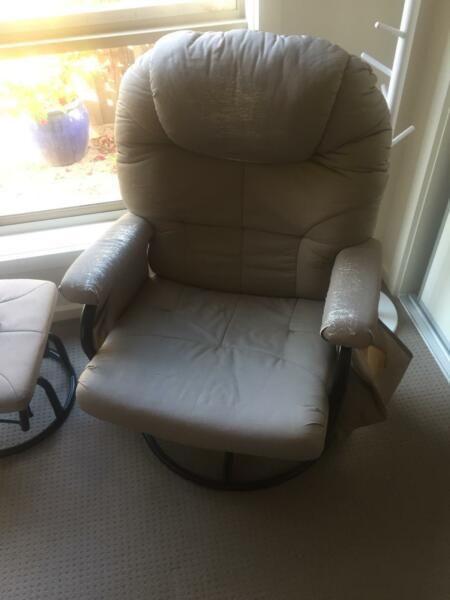 Valco feeding chair baby recliner and foot stool