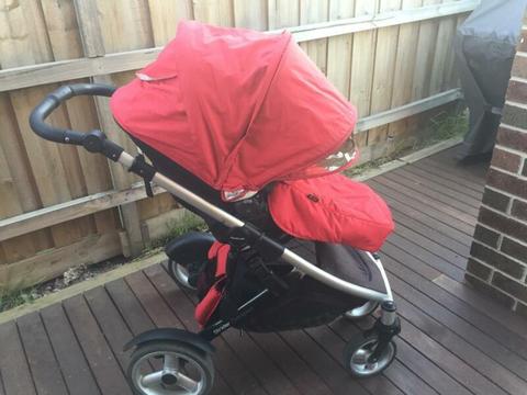 SteelCraft Strider Compact Pram, Bassinet and capsule
