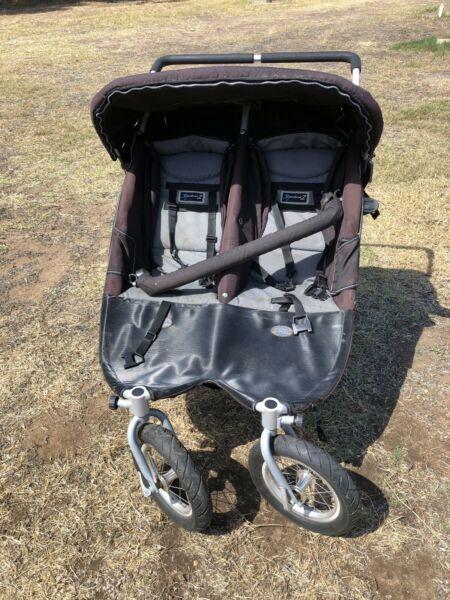 Double pram (Valco Runabout 2)