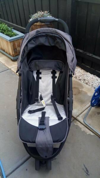 Stroller in good condition for sale!