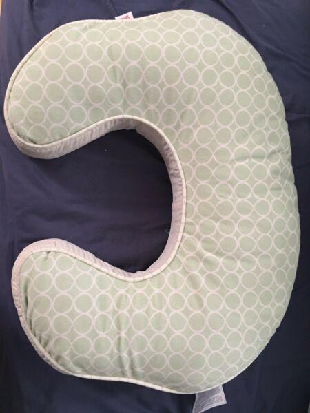 Nursing pillow