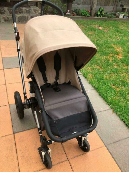 Bugaboo Cameleon Excellent condition with rain cover