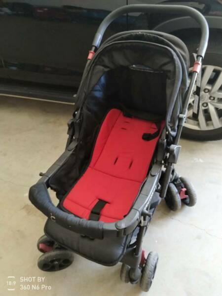 near new VECTOR XLR pram $100