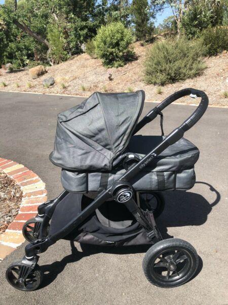 Baby Jogger City Select with bassinet kit