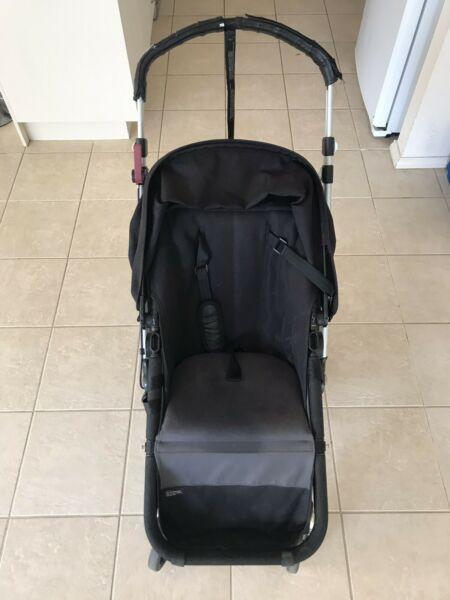 Bugaboo Cameleon pram and stroller plus bassinet and few accessories