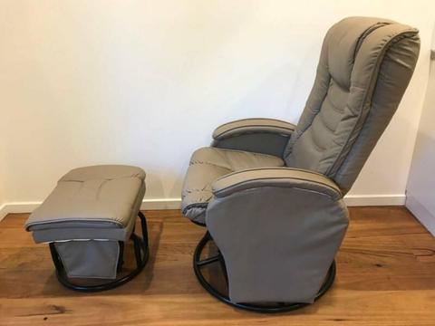 Valco Baby Serene Glider - Nursing Chair/Rocker