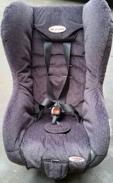 Safe n Sound Compaq Deluxe Convertible Child Baby Car Seat