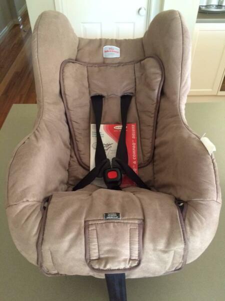 Britax Safe n Sound Compaq Convertible Infant Toddler Car Seat