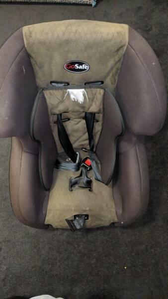 GOSAFE car seat for babies /infants or children hardly used