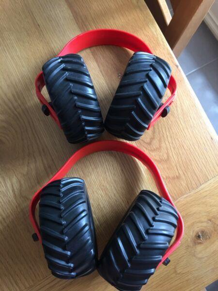 Children's Ear Defenders/Protection (2 available)